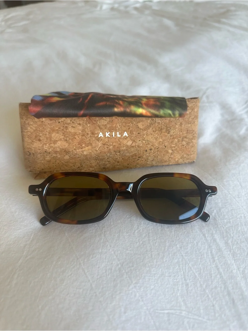 Akila Psyche sunglasses in tortoise/brown